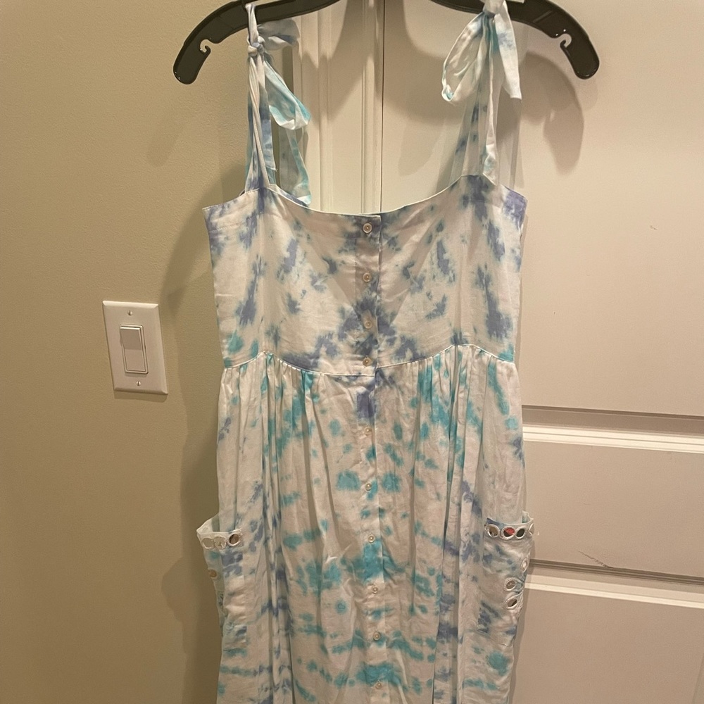 Like new worn once Juliet Dunn mirror embossed maxi
